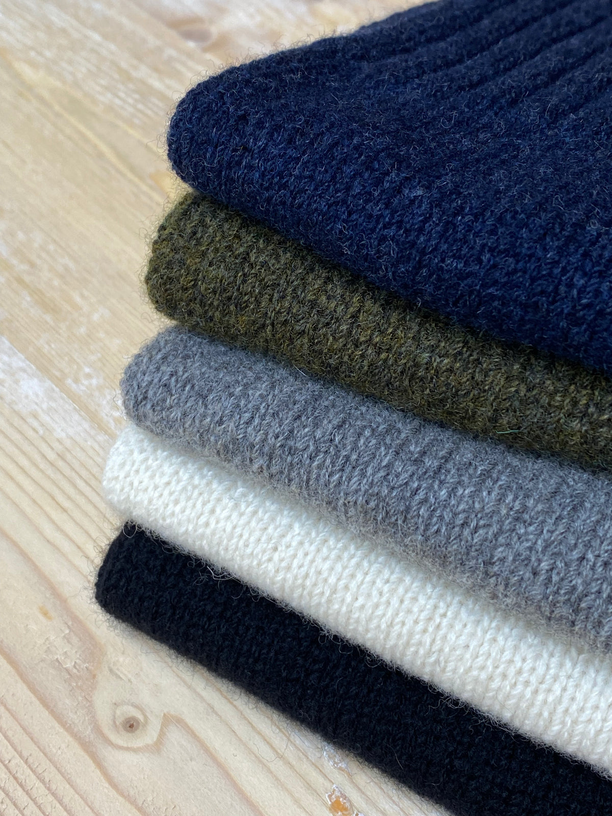 Plain Knit Beanie Hat with Cashmere