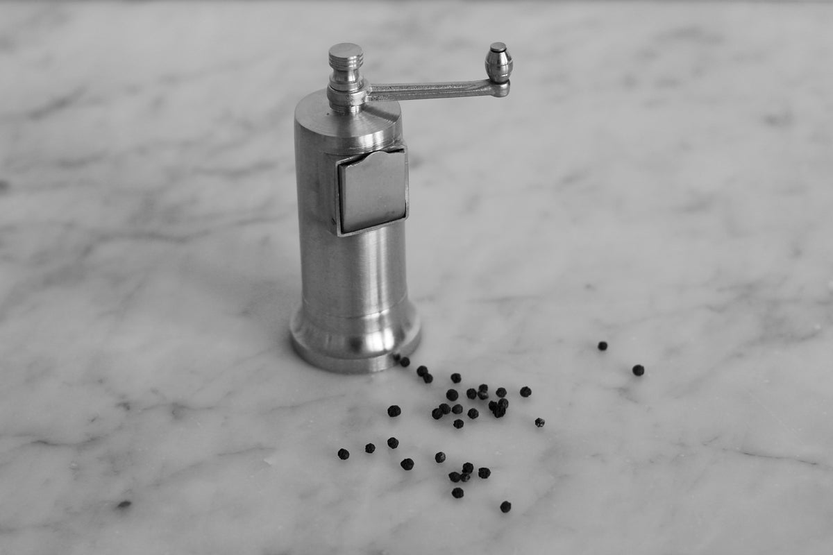 Nickel pepper mill
