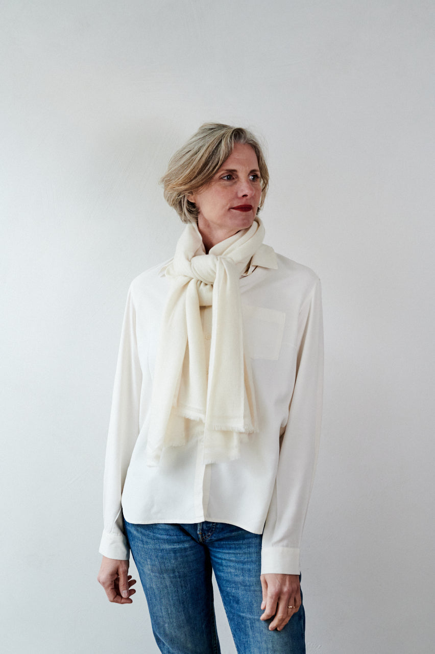 Cream Cashmere scarf in natural undyed colour