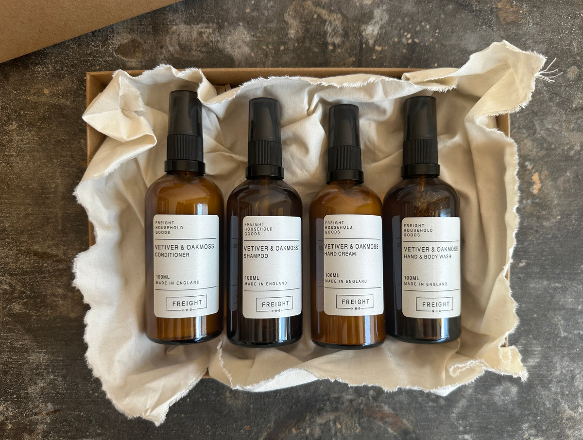 100ml gift box set of wash, hand cream, shampoo and conditioner