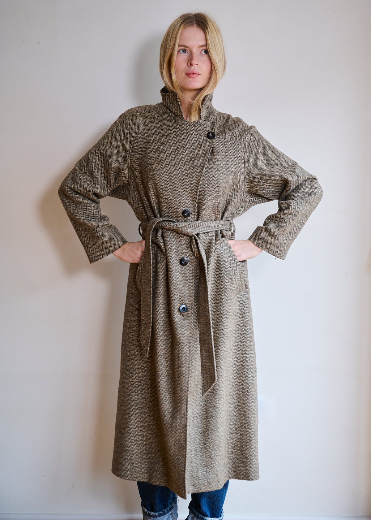 Light Woollen Coat in Herringbone