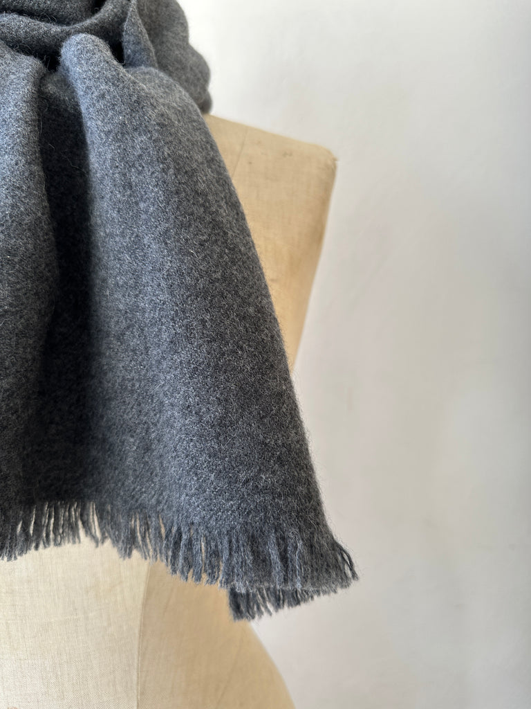 Flannel Grey Cashmere scarf in natural undyed colour