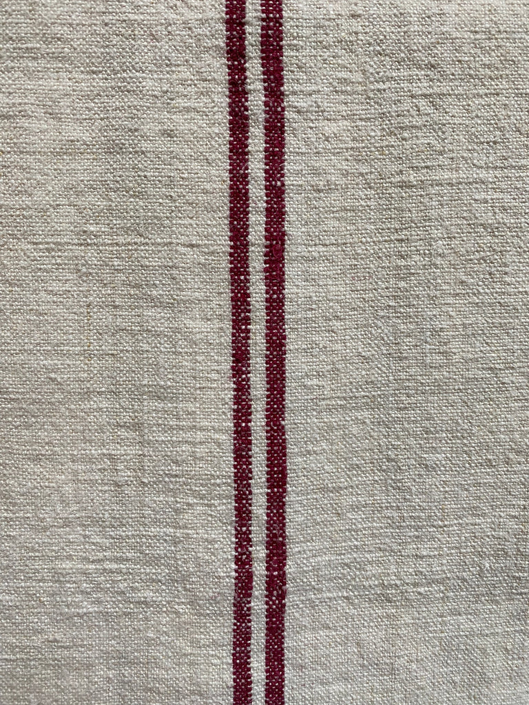 No. 53 – dark red double stripe – 109 x 45cm 