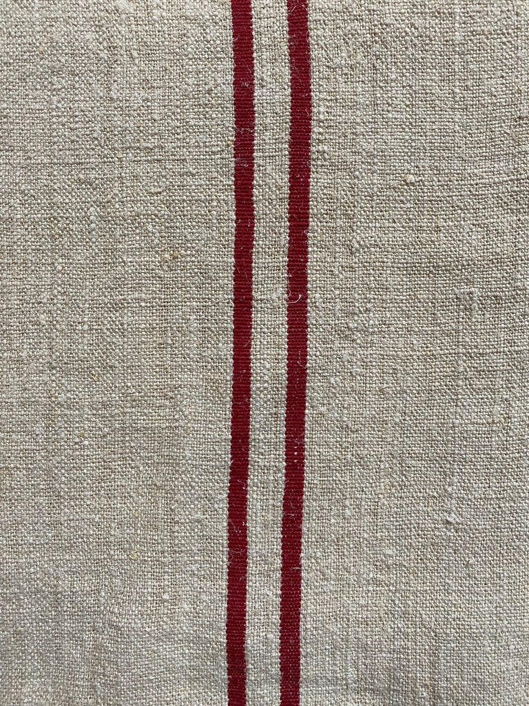 No. 55 – double dark red stripe – 133 x 52cm 