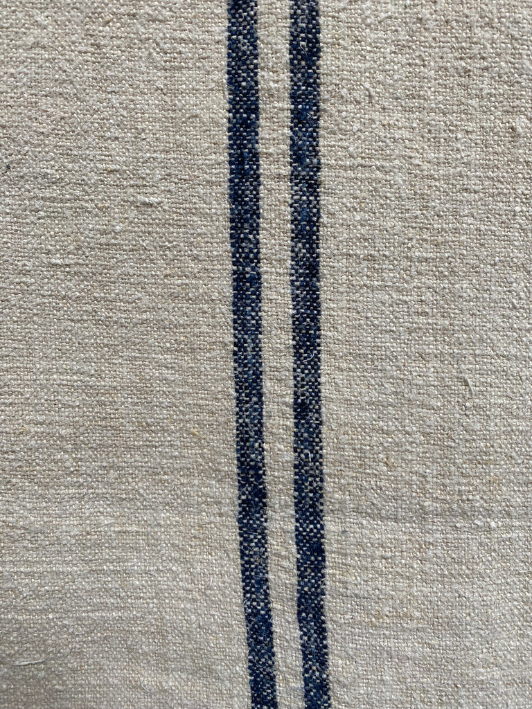 No. 58 – double blue stripe – 115 x 48cm 