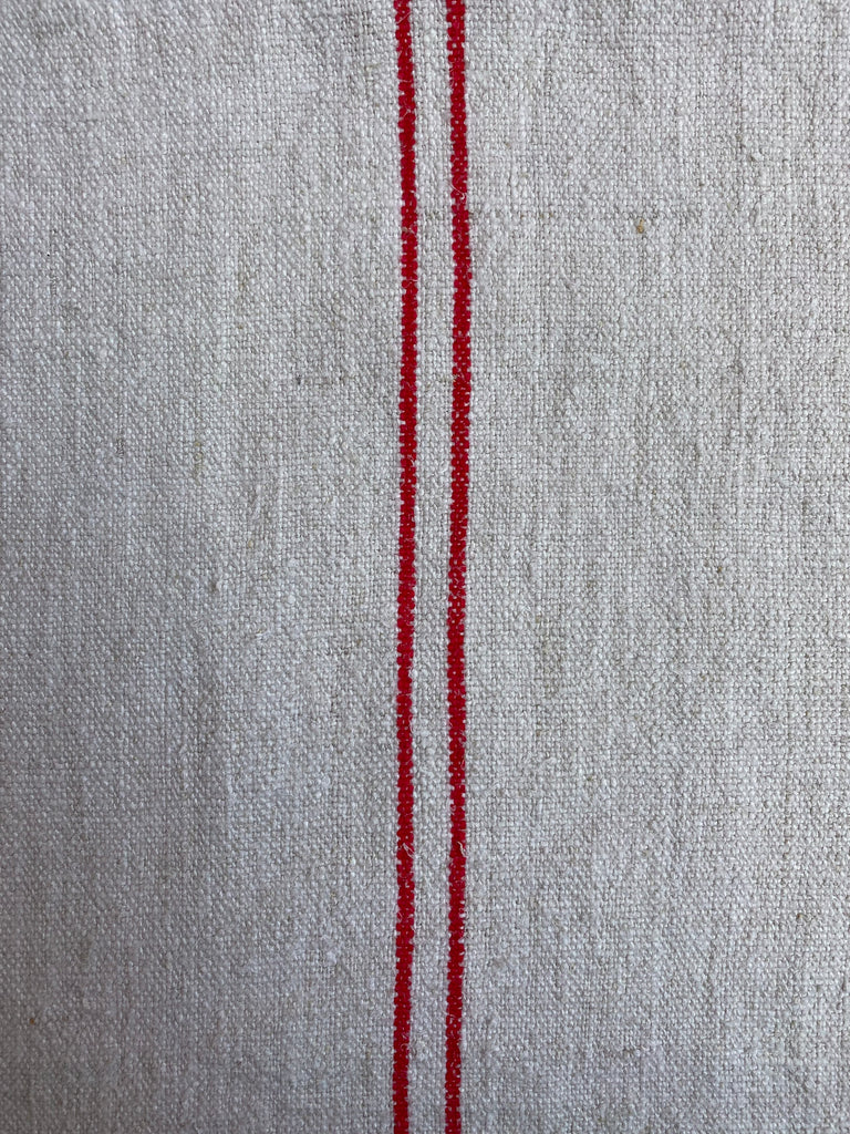 No. 75 – Red double stripe – 117 x 47cm