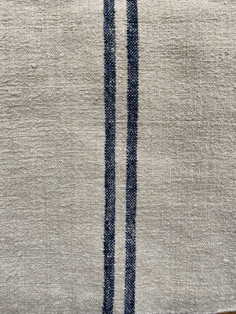 No. 81 – blue double stripe – 114 x 48cm 