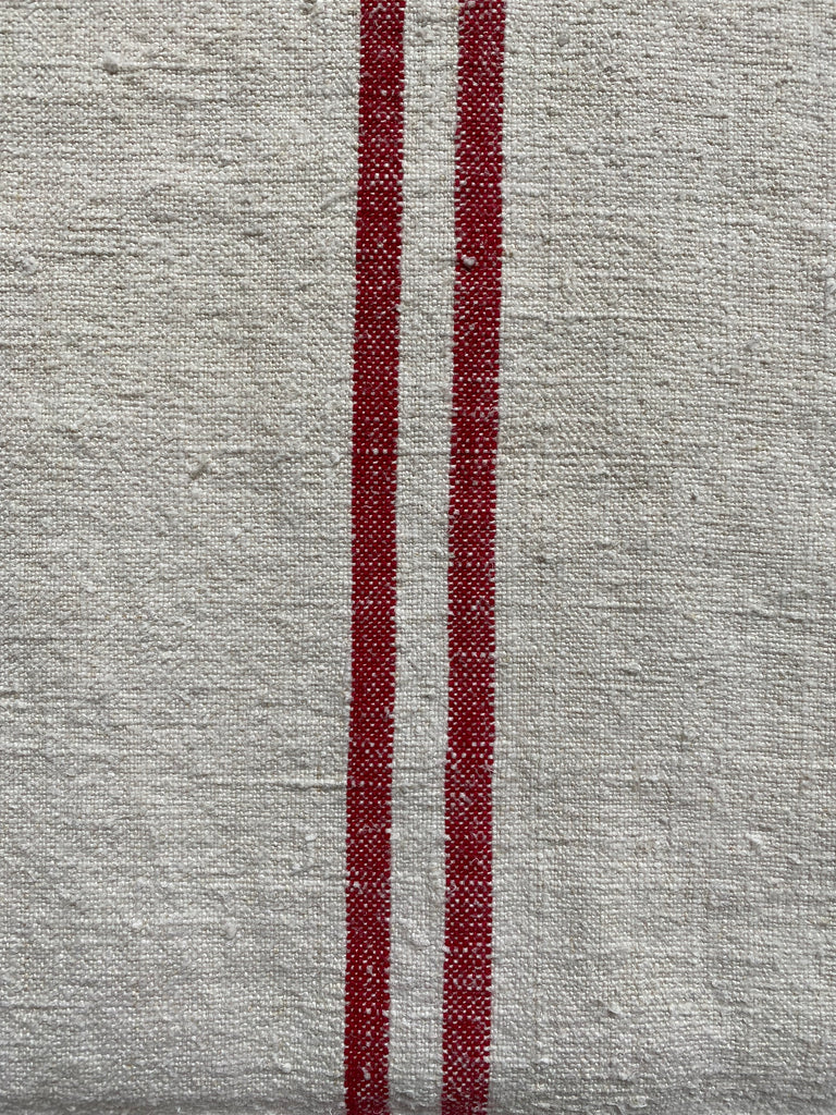 No. 86 – red double stripe – 113 x 50cm 