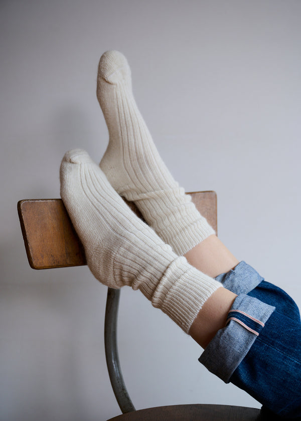 Alpaca Cushion Sole Socks in Cream