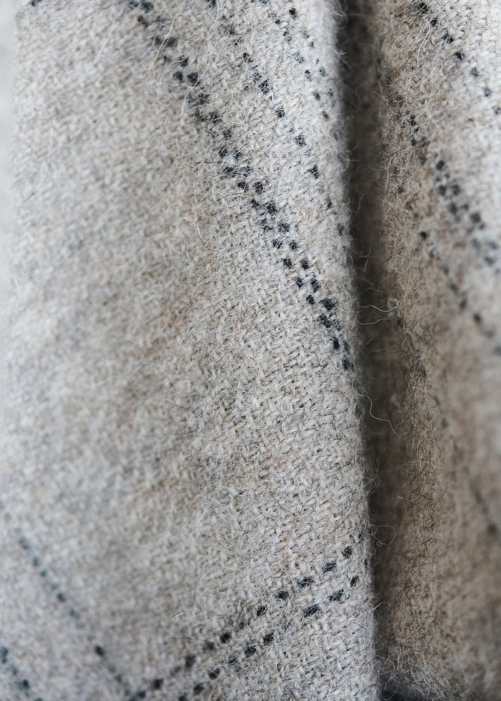 alpaca-blanket-weave-detail-natural-colours