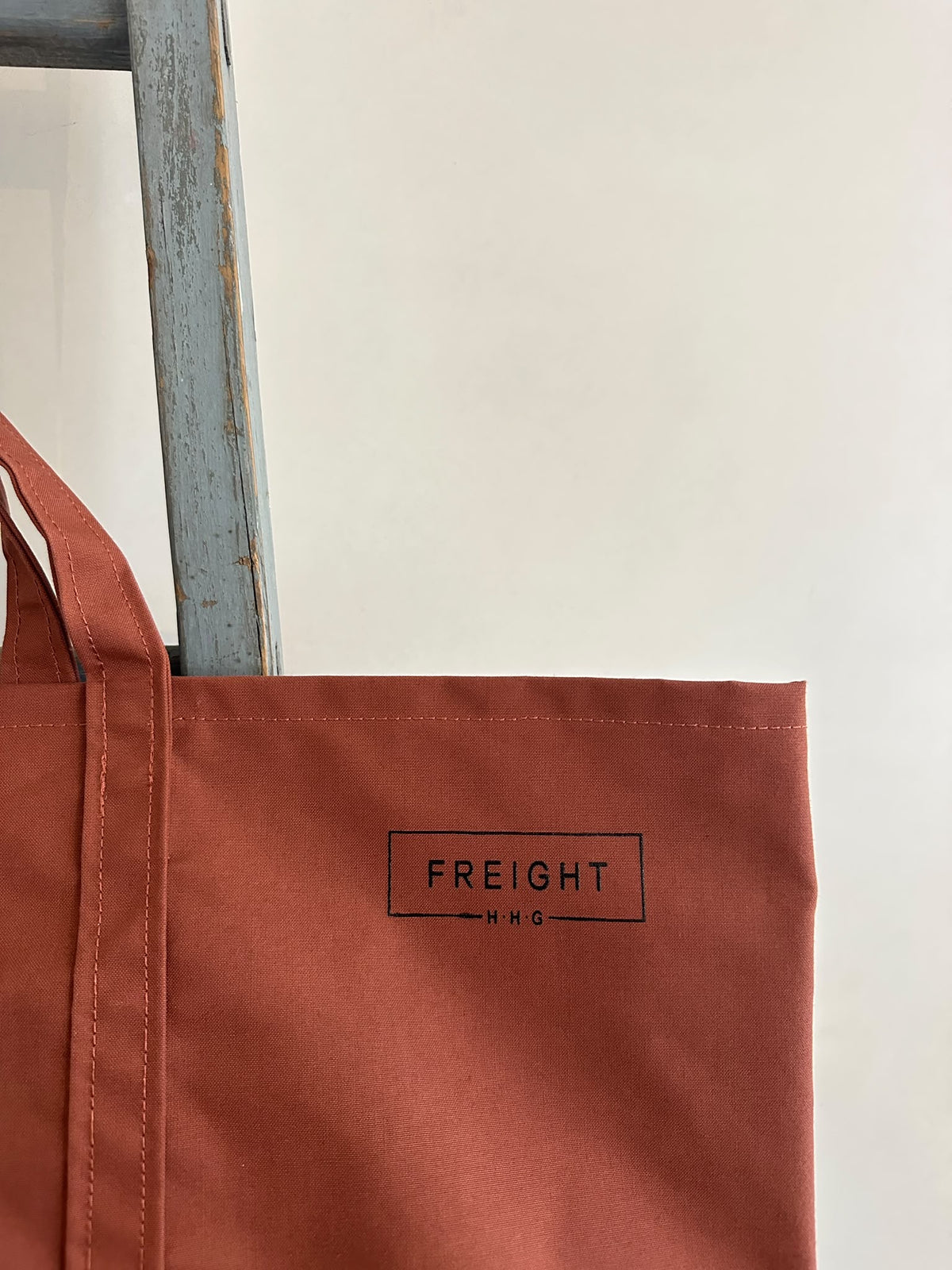 Shopper Bag in Awning Red