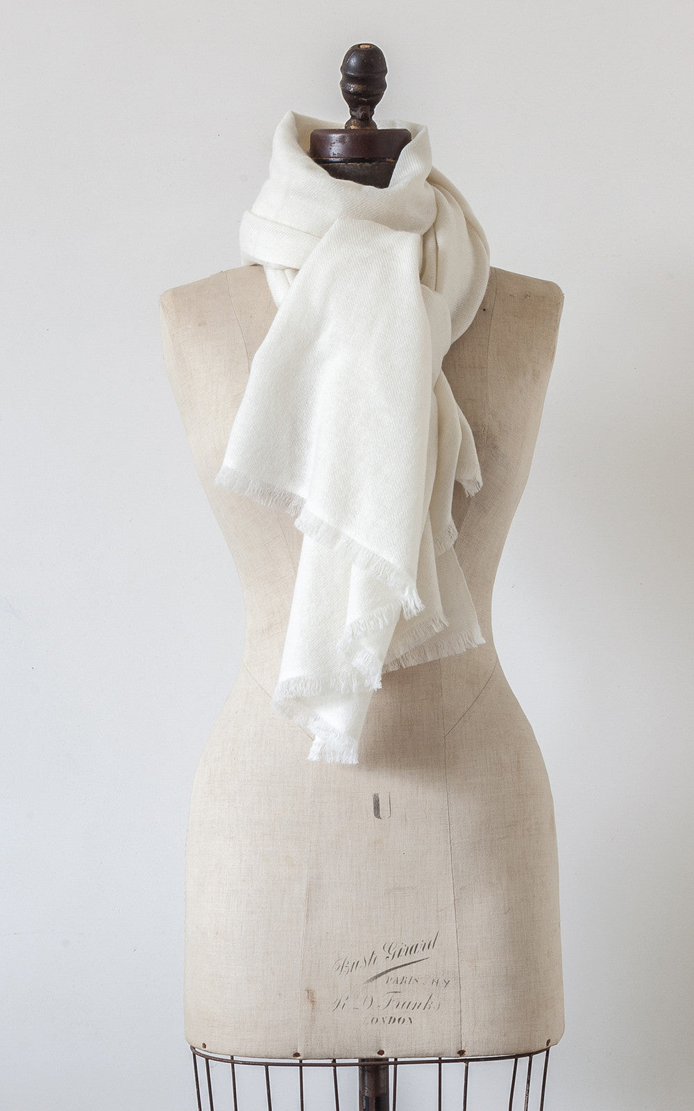 Cream Cashmere scarf in natural undyed colour